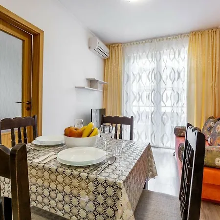 Furnished 1bdr With Pool View Uq Слънчев бряг