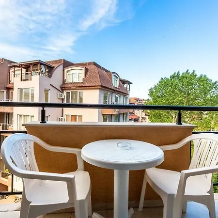 Furnished 1bdr With Pool View Uq Слънчев бряг