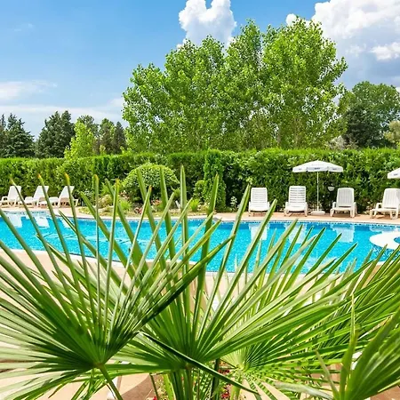 Furnished 1bdr With Pool View Uq Слънчев бряг