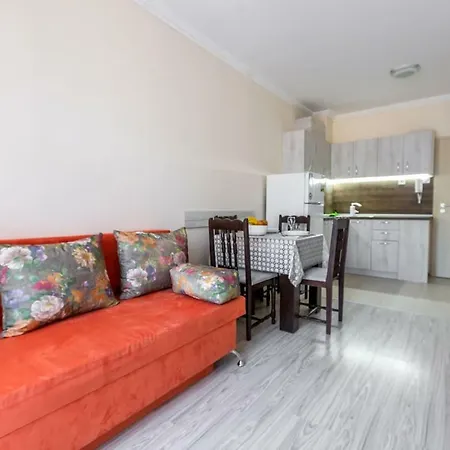 Апартамент Furnished 1bdr With Pool View Uq